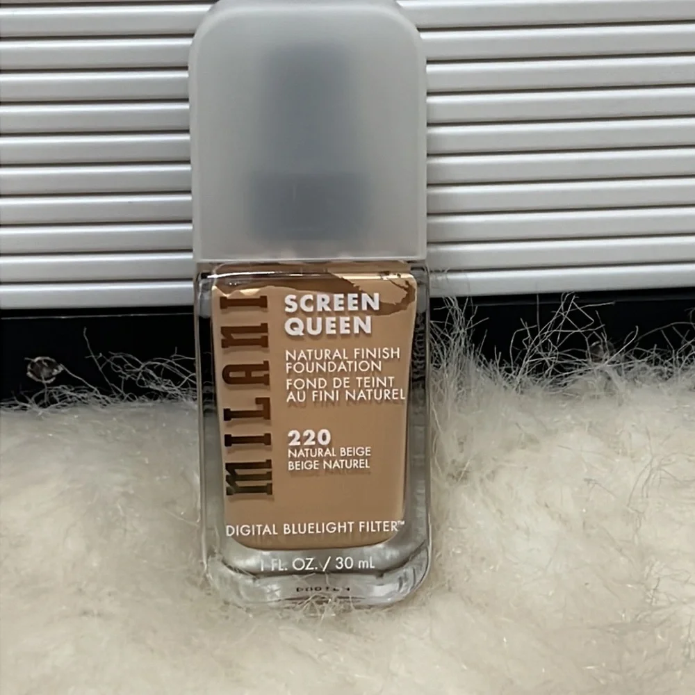 MILANI Screen Queen Foundation Natural Beige 220